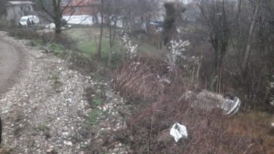 Şarampole uçtular: 2 yaralı