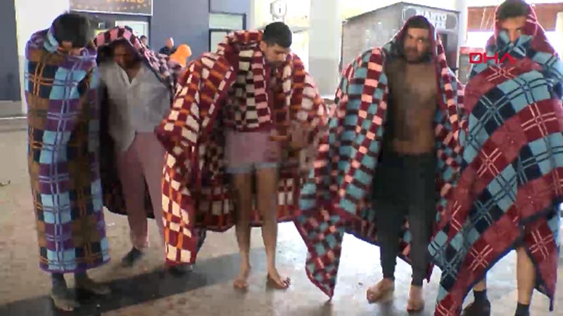 Yunan polisi göçmenleri dövüp, çıplak halde geri gönderdi