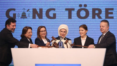 Gong kadın-erkek eşitliği için çaldı