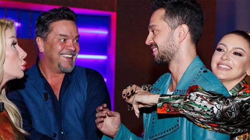 Murat Boz ve Beyazıt Öztürk’ün Hadise planı! Olay oldu Murat Boz ve Beyazıt Öztürk’ün Hadise planı! Olay oldu