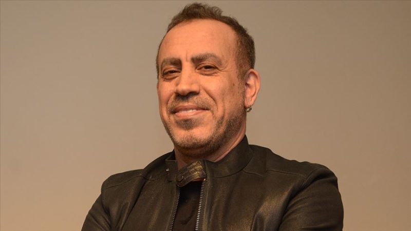 Ahbap Derneği Genel Başkanı Haluk Levent, Avrupa'ya gitmek için aileleriyle