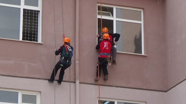 Bursa’da nefes kesen tatbikat…