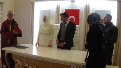 İnegöl’de düğünler ertelendi, nikahlara ise ayarlama getirildi