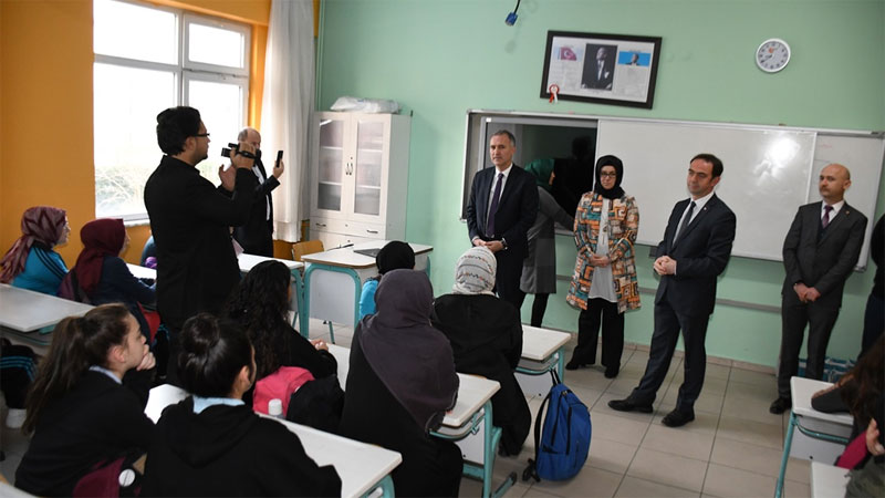 Başkan Taban yeni haftaya öğrencilerle başladı