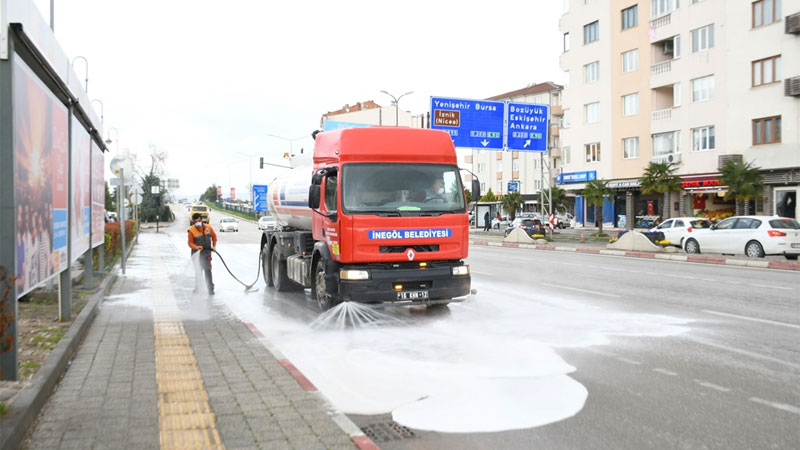 İnegöl dezenfektanlarla yıkanıyor