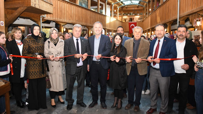 Kadınlar Günü’ne özel ‘takı’ sergisi izlenime sunuldu