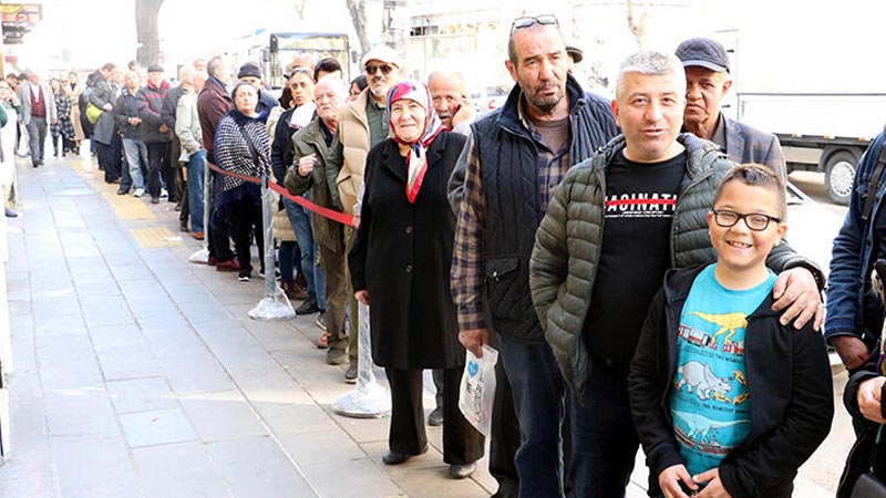 Kolonya dükkanlarında ‘koronavirüs’ yoğunluğu
