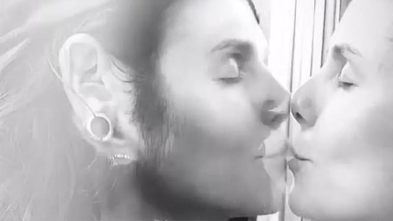 Ünlü çift karantinada! ‘Onu öpmek istememden…’ Ünlü çift karantinada! ‘Onu öpmek istememden…’