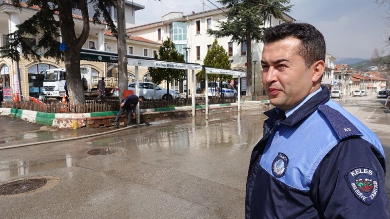 Keles korona virüse karşı tek yürek Tüm dünyayı etkisi altına alan koronavirüse (Kovid-19) karşı Bursa'nın Keles