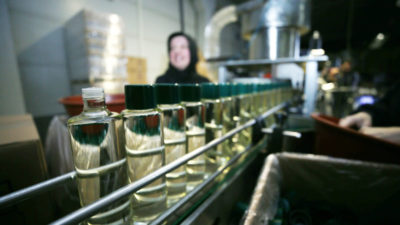 Kolonya üreticileri siparişleri yetiştirmeye çalışıyor