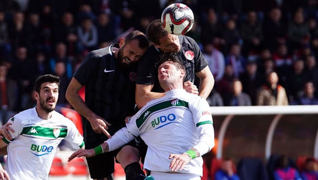 2 penaltı güme gitti… Eski hakem analiz etti…