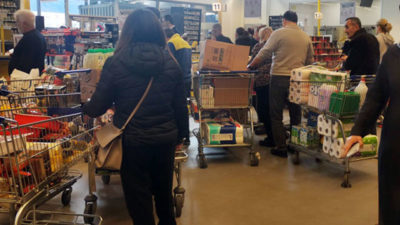 Marketlerde yoğunluk! Raflar boş kaldı…