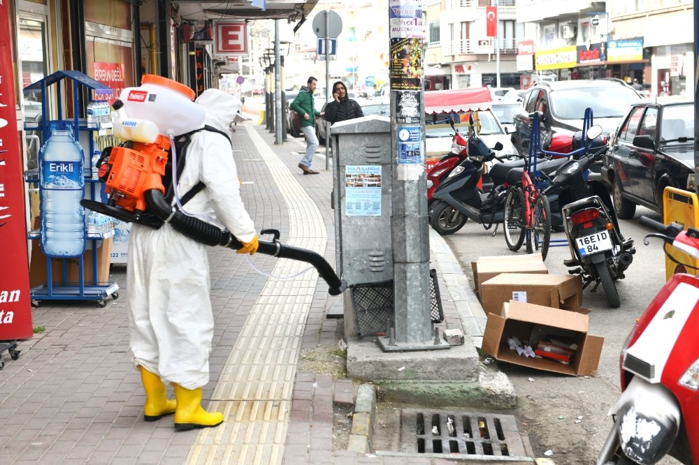 Mustafakemalpaşa’da dezenfeksiyon çalışmaları sürüyor