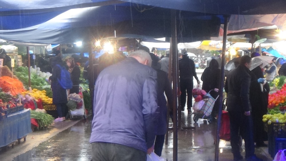 Bursa’da pazarlara korona ayarı Bursa’da pazarlara korona ayarı