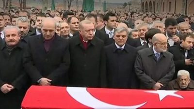 Eski Bakan Şevket Kazan son yolculuğuna uğurlanıyor