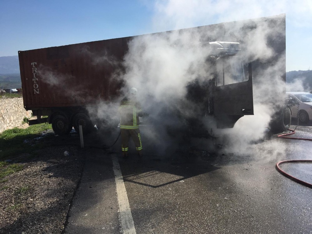 Bursa’da korku dolu anlar! Alev alev yandı…