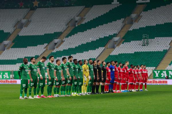 Seyircisiz maç açıklaması… Seyircisiz maç açıklaması…