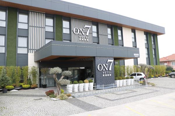 Bursasporlu eski oyuncu… Otelini ücretsiz yaptı… Bursasporlu eski oyuncu… Otelini ücretsiz yaptı…