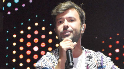 Ünlülerden sevenlerine karantina konseri