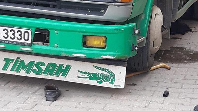 Bursa’da yaşlı adam feci şekilde can vermişti.. Sürücü baba değil oğlu çıktı Bursa'nın İznik ilçesinde, dün sürücüsünün geri manevra yaptığı kamyonetin altında