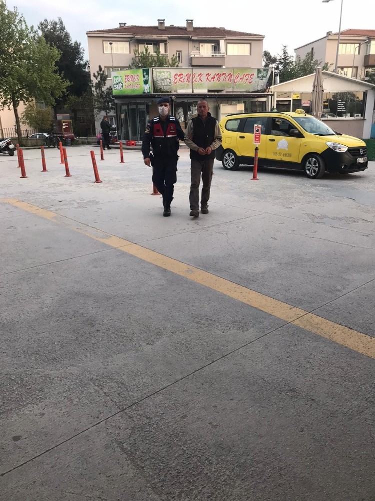 Bursa’da 8 yıl hapis cezasıyla aranıyordu, kimlik kontrolünde yakalandı