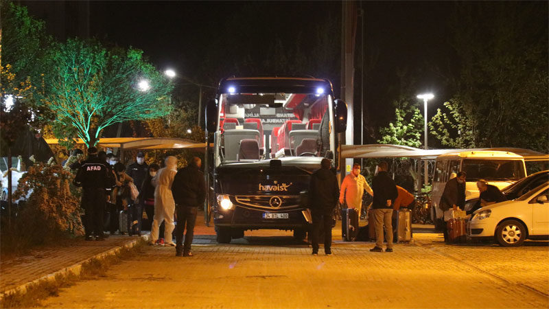 İsveç ve İsviçre'den yurda getirilen 439 Türk vatandaşı, yeni tip