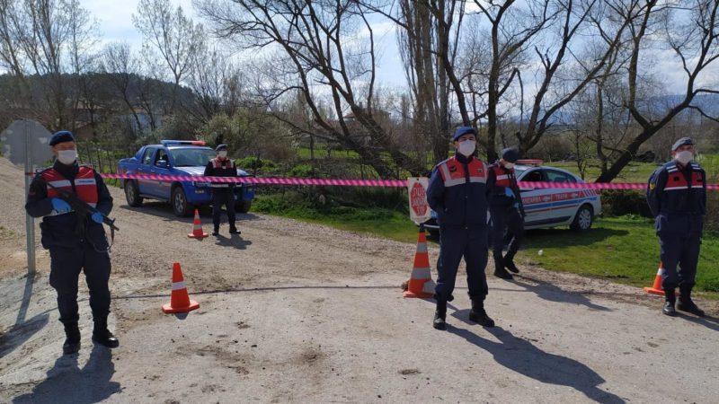 Bursa’da karantinaya alınan köyde ilk taburcu Keles'in karantinaya alınan Yazıbaşı Köyü'nde yaşayan Havva Er, 7 günlük