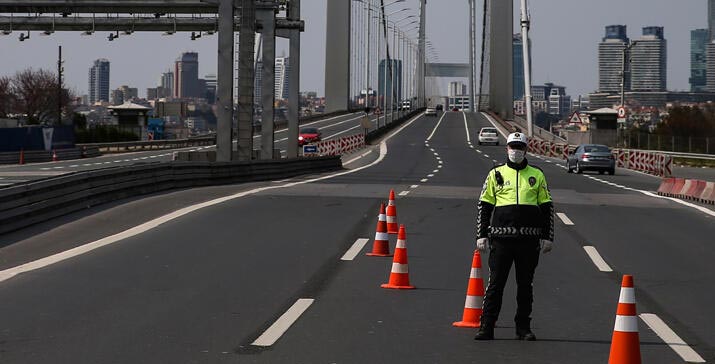 Sokağa çıkma yasağıyla ilgili flaş gelişme!