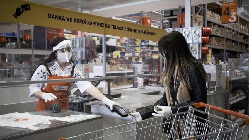 Güzel haber geldi! 51 mağazasını yeniden açıyor!