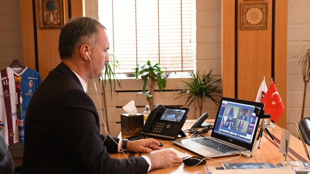 Kardeş Şehirlerle İletişim Telekonferansla Devam Ediyor Kardeş Şehirlerle İletişim Telekonferansla Devam Ediyor