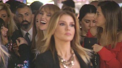 Cenazede düşmanlık unutuldu