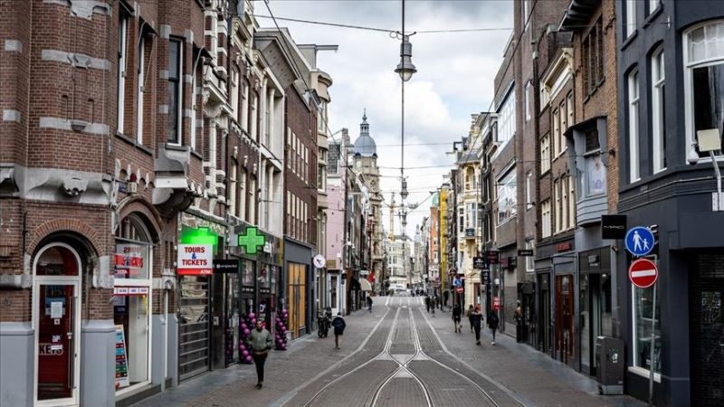 Hollanda'da yeni tip koronavirüs (Kovid-19) salgınında vaka sayısı son 24