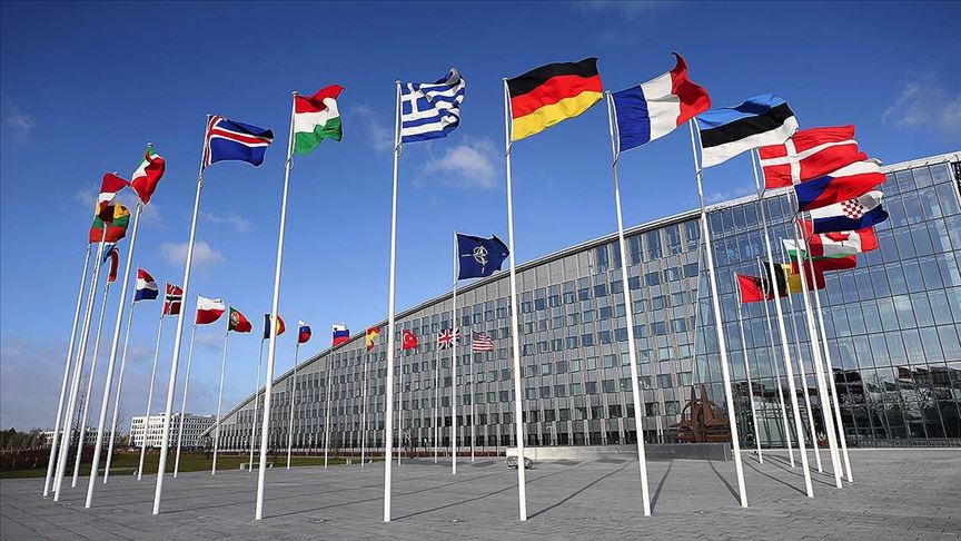 Yeni tip koronavirüs NATO’yu da vurdu