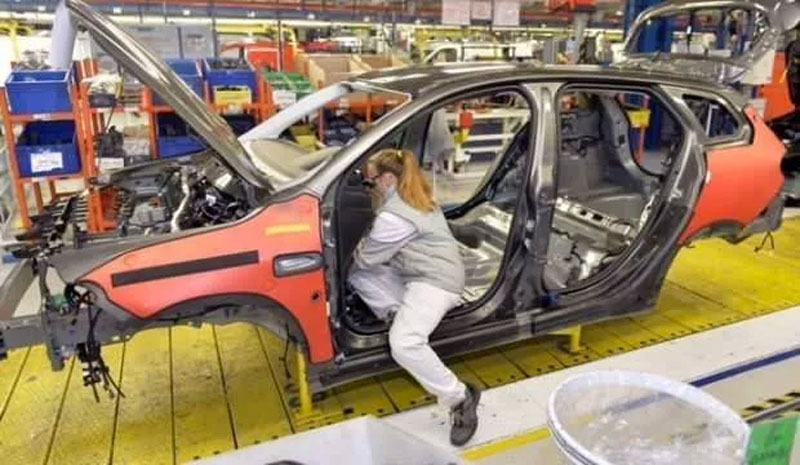 Otomotiv devleri Avrupa’daki fabrikalarını yeniden açıyor