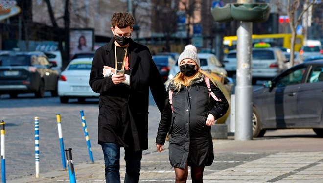 Uzmanlar uyardı: Siyah maske süs olarak takılabilir