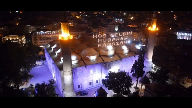 Büyükşehir Belediye Başkanı Alinur Aktaş, Ramazan ayını sosyal medya hesabından