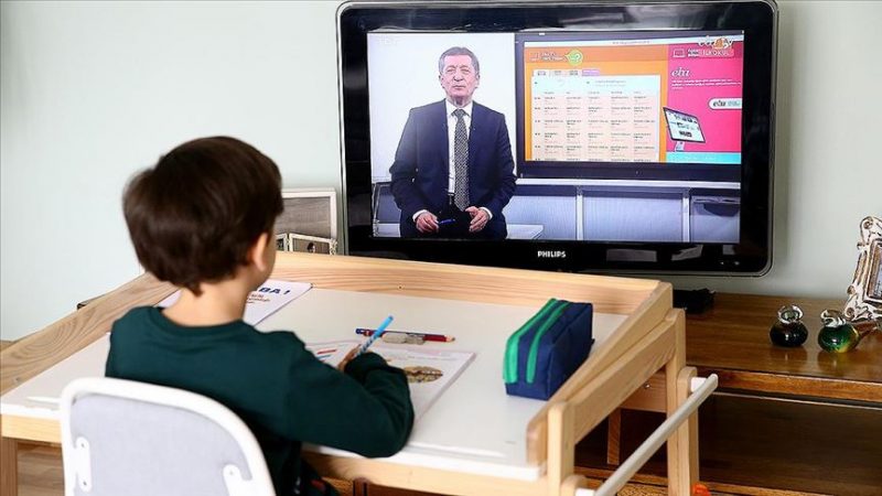 Milli Eğitim Bakanı Ziya Selçuk, Bilim Kurulunun tavsiyeleri ve kabine toplantısında