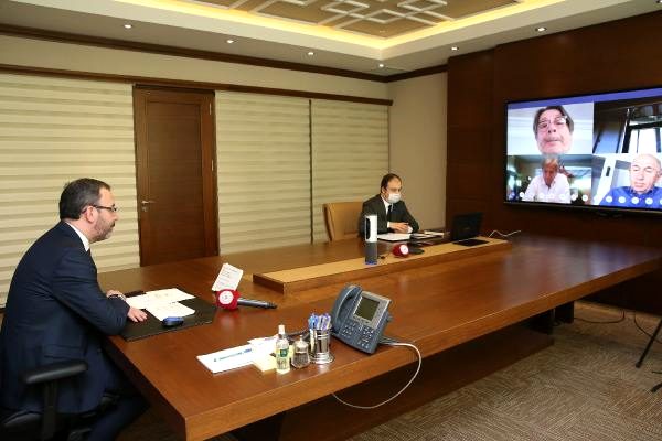 Spor Bakanı’ndan açıklama; Liglerin…