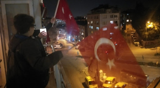 Saat 21.00’de hayat durdu… Bursa’dan renkli görüntüler… Saat 21.00’de hayat durdu… Bursa’dan renkli görüntüler…