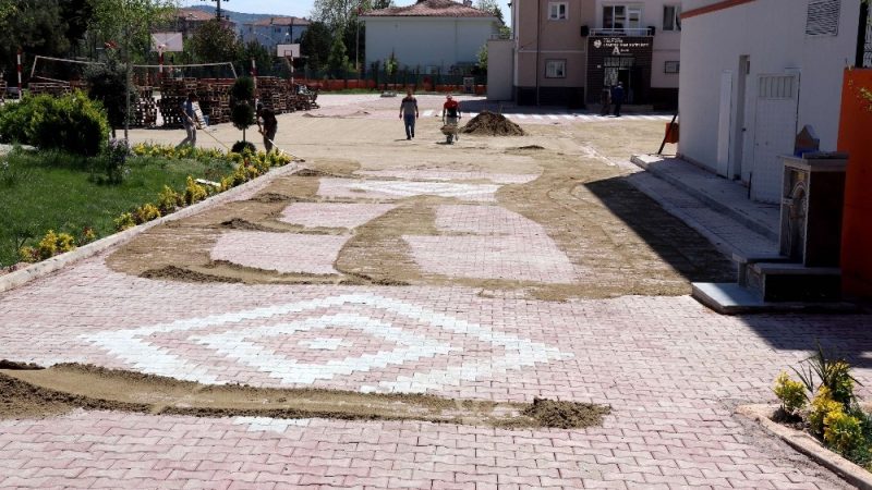 Yenişehir Belediyesi, Yusuf Ateş Anadolu İmam Hatip Lisesi okulunun parke