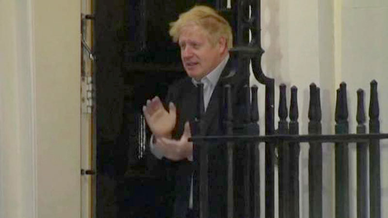 İngiltere Başbakanı Johnson hastaneye kaldırıldı İngiltere Başbakanı Johnson hastaneye kaldırıldı