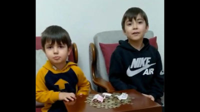 İki kardeş, kumbaradaki paralarını bağışladı
