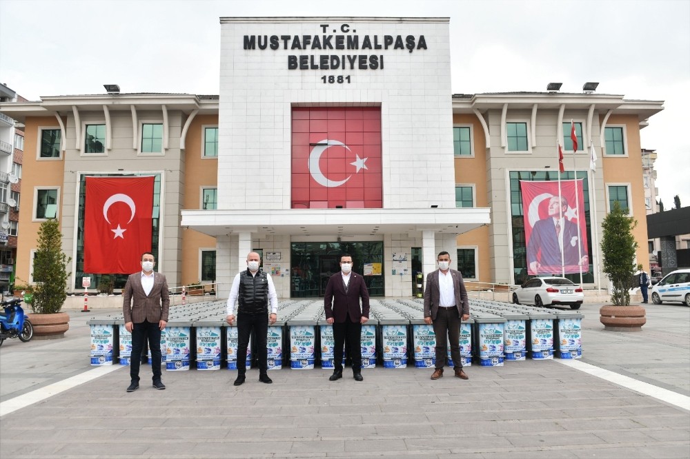 Bursa’da kullanılmış maske ve eldivenler tıbbi atık kutularına atılacak