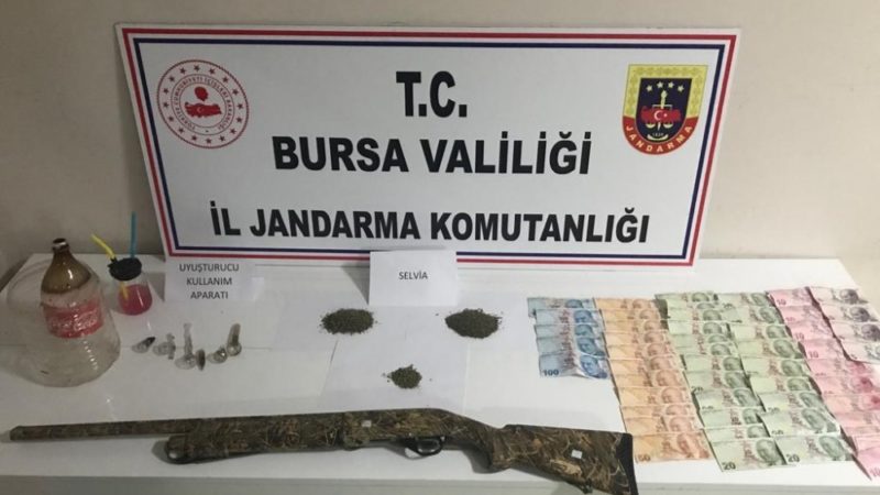 Bursa’daki uyuşturucu operasyonunda 3 kişi gözaltına alındı