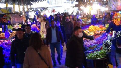 Yer: Bursa… Pazarlara akın ettiler