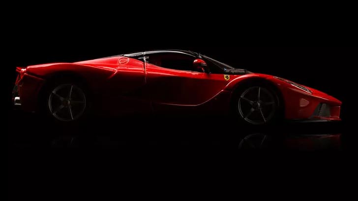 Ferrari otomobili olan bir kişi, 1000 liralık yardıma başvurdu