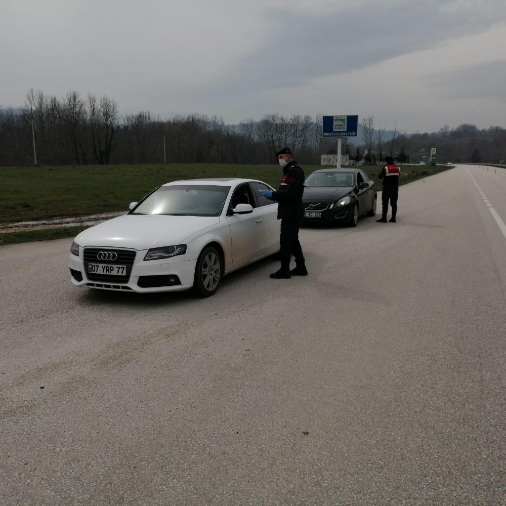 Yasağa uymayan gençlere ceza…