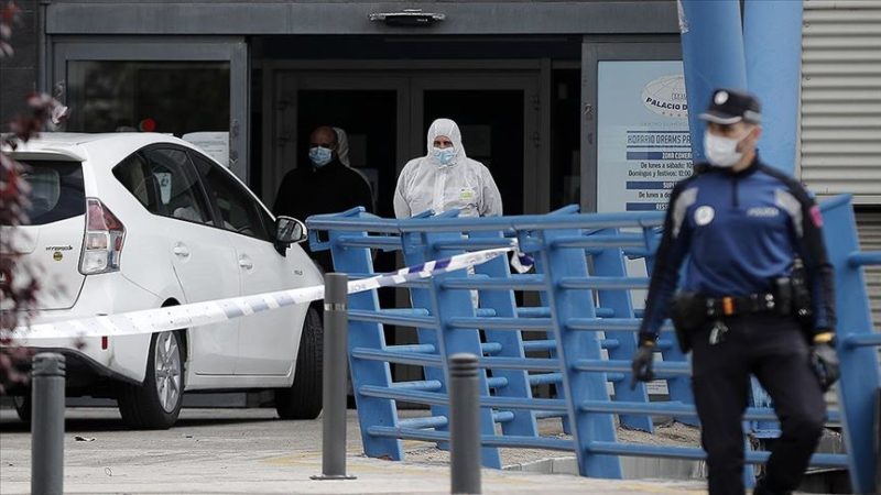 İspanya'da Kovid-19 salgınından hayatını kaybedenlerin sayısı son 24 saatte 864