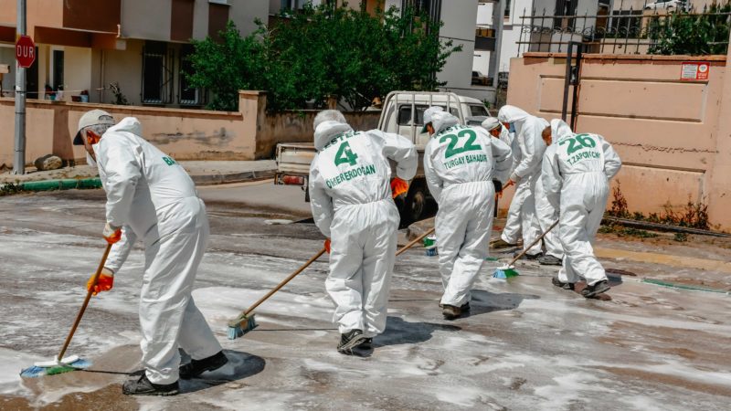 Şampiyon Timsah sahada… Virüse meydan okudular… Geçtiğimiz günlerde Bursaspor'un efsane oyuncusu Batalla'nın isminin bulunduğu tulumla dezenfekte