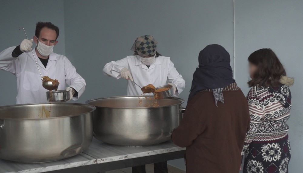 Kestel’de sofralardan sıcak yemek eksik olmuyor Kestel’de sofralardan sıcak yemek eksik olmuyor